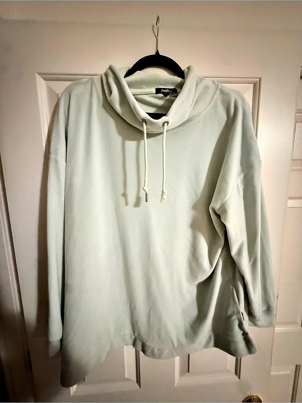 Angels Pullover Hoodie in mint Green